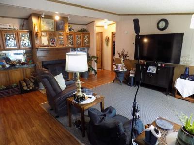 Photo 3 of 51 of home located at 7066 Carson Dr Romulus, MI 48174