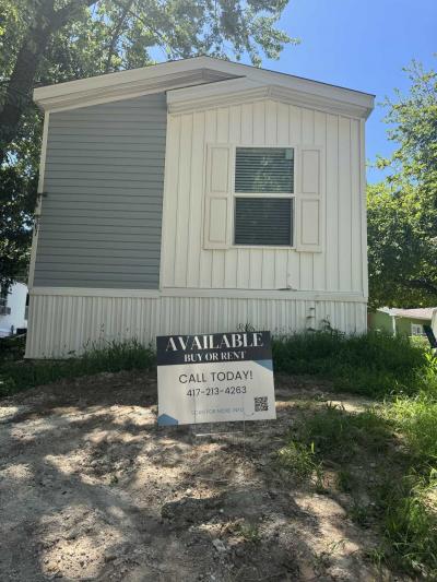 Photo 4 of 16 of home located at 2710 N Farm Rd 137 #67 Springfield, MO 65803