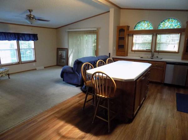 1994 Commodore Manufactured Home