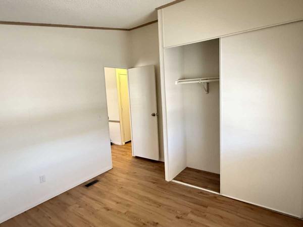 1993 FLEETWOOD SUNPOINT Manufactured Home