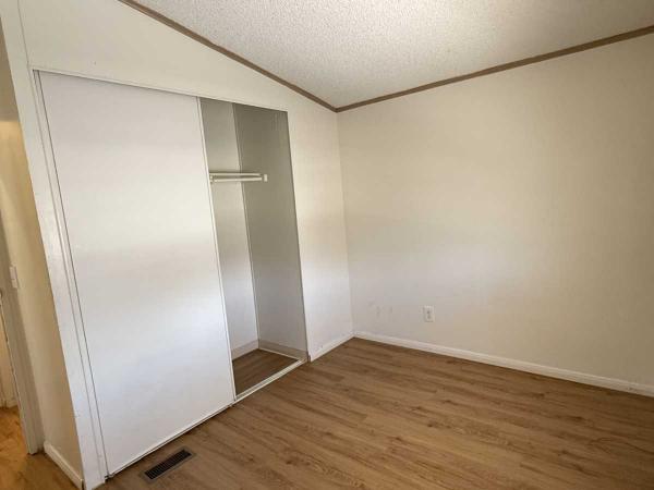 1993 FLEETWOOD SUNPOINT Manufactured Home