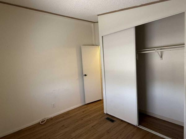 1993 FLEETWOOD SUNPOINT Manufactured Home