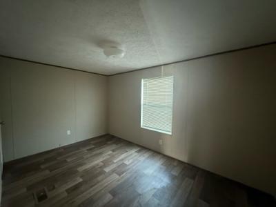 Photo 4 of 9 of home located at 805 Adams Ln Canton, MS 39046