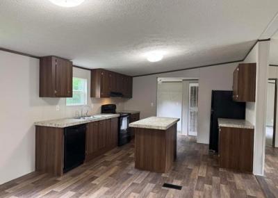 Photo 3 of 17 of home located at 200 Hedge Rd Aiken, SC 29801