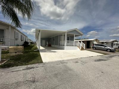Photo 2 of 15 of home located at 1101 W Commerce Ave #Mh025 Haines City, FL 33844