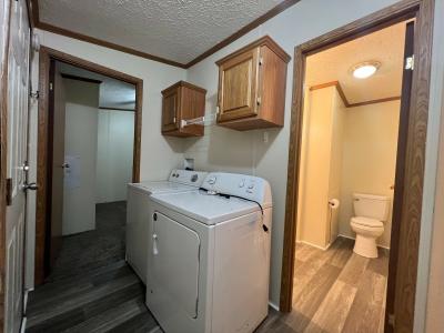 Photo 4 of 10 of home located at 4131 York Lane Jackson, MI 49201