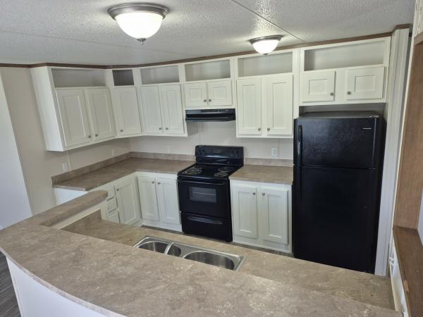 2015 Clayton 31SUN16763A Mobile Home