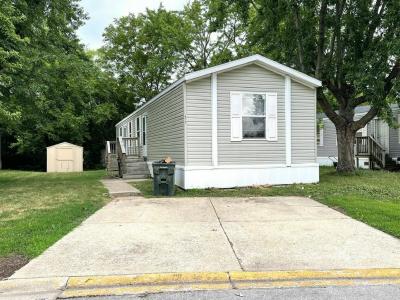 Photo 2 of 21 of home located at 490 Linda Lane Lynwood, IL 60411