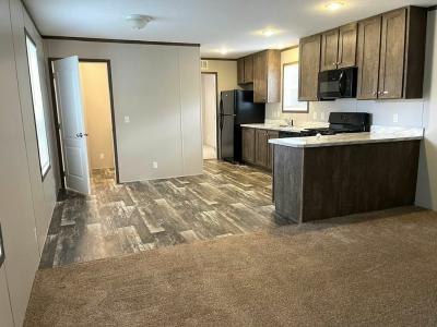 Photo 4 of 21 of home located at 490 Linda Lane Lynwood, IL 60411