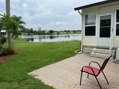 Photo 3 of 19 of home located at 1405 82nd Avenue, Site #54 Vero Beach, FL 32966