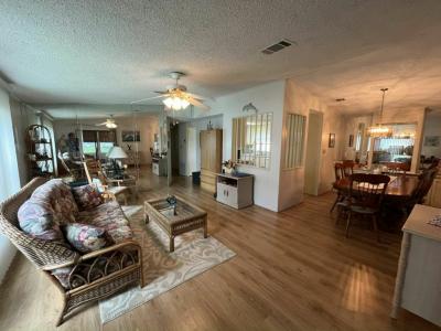 Photo 4 of 19 of home located at 1405 82nd Avenue, Site #54 Vero Beach, FL 32966