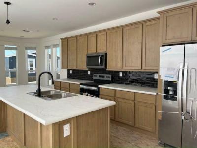 Photo 4 of 7 of home located at 3301 S. Goldfield Road #5086 Apache Junction, AZ 85119