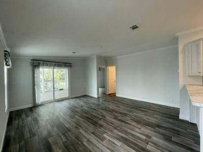 Photo 4 of 20 of home located at 988 Xanadu Avenue Venice, FL 34285
