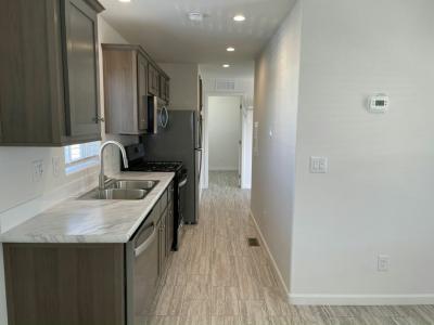Photo 3 of 8 of home located at 10701 N. 99th Ave. #80 Peoria, AZ 85345