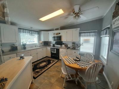 Photo 4 of 25 of home located at 35441 Jomar Ave Zephyrhills, FL 33541