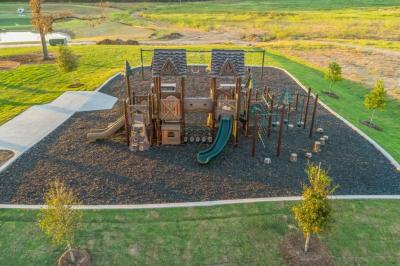 Photo 5 of 11 of home located at 16 Open Range Trail Willis, TX 77318