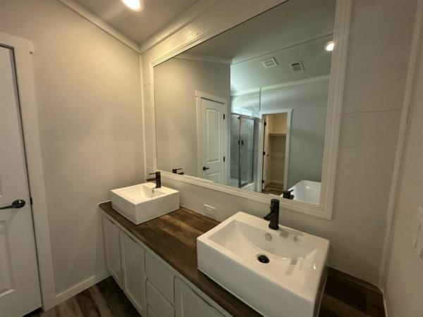 2023 Oak Creek Homes Opal 5663 Manufactured Home