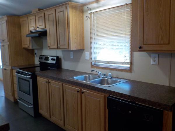 2009 Oakcreek Oak Manor 337 Mobile Home