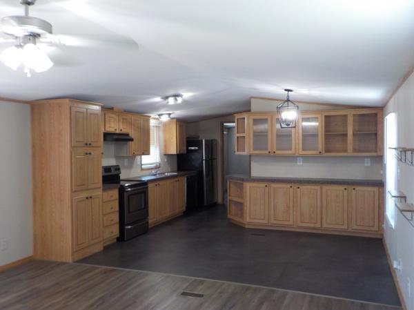2009 Oakcreek Oak Manor 337 Mobile Home