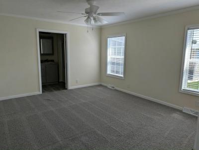 Photo 5 of 8 of home located at 52546 Elmcrest Ct. Chesterfield, MI 48051