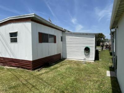 Photo 4 of 5 of home located at 127 Bonny Shores Dr Lakeland, FL 33801