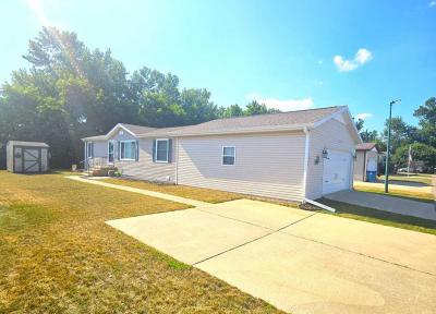 Photo 2 of 40 of home located at 5062 Stoneridge Kalamazoo, MI 49009