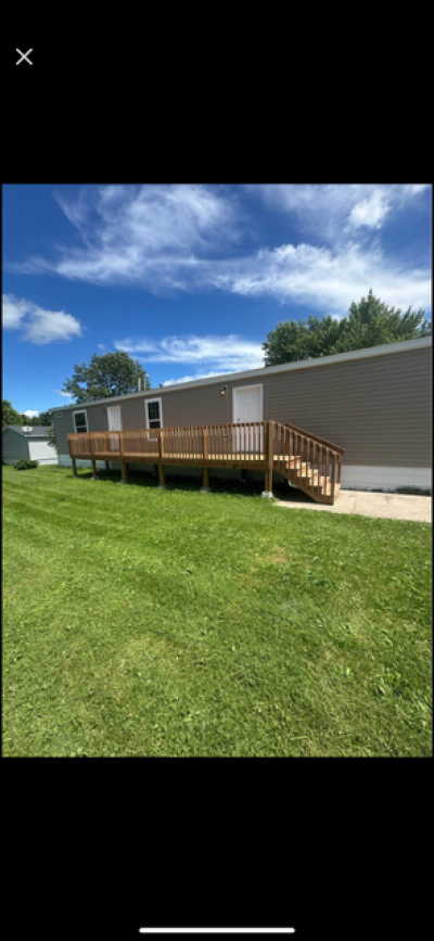 Photo 2 of 14 of home located at 313 Hillcrest Circle Clarks Grove, MN 56016