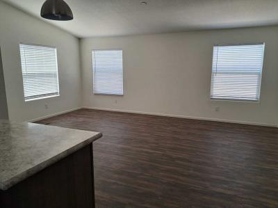 Photo 4 of 10 of home located at 2609 W. Southern Ave., Tempe, AZ 85282