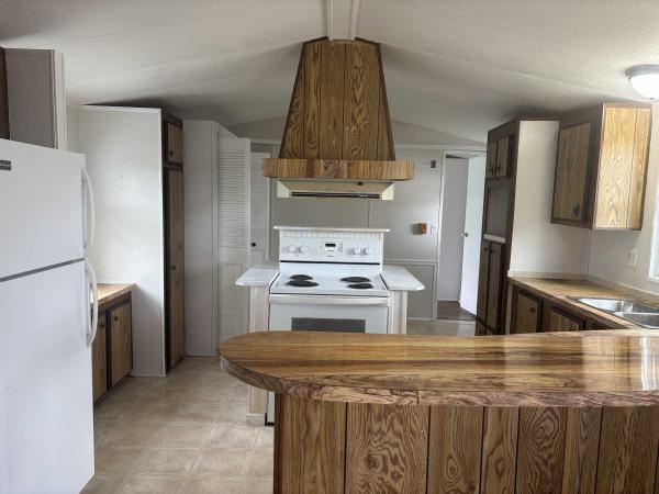 1984 Manufactured Home