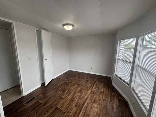 1984 Manufactured Home