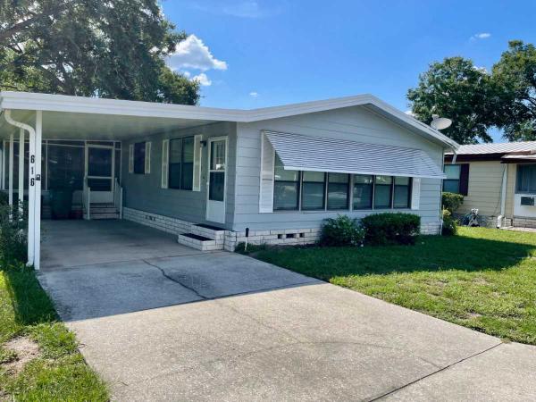 Photo 1 of 2 of home located at 616 Cedar Ln Lady Lake, FL 32159