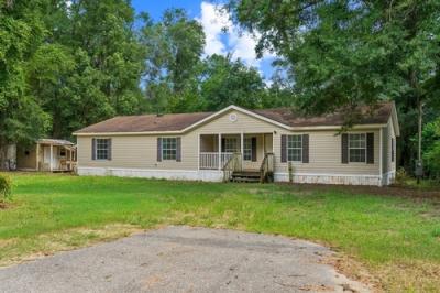 Photo 2 of 10 of home located at 1440 Jake Dr Tallahassee, FL 32305
