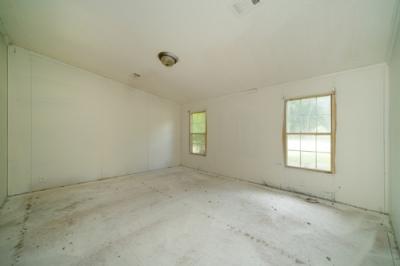 Photo 5 of 10 of home located at 1440 Jake Dr Tallahassee, FL 32305