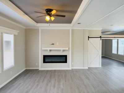 Photo 4 of 22 of home located at 5870 Southeast 140th St Summerfield, FL 34491