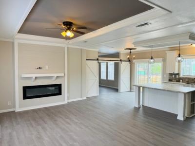 Photo 5 of 22 of home located at 5870 Southeast 140th St Summerfield, FL 34491