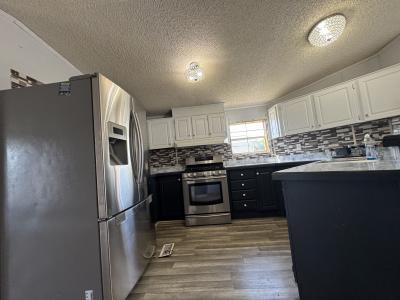 Photo 2 of 14 of home located at 535 Brookside Manor Goshen, IN 46526