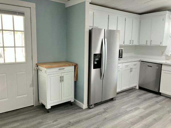 1986 BARR Manufactured Home