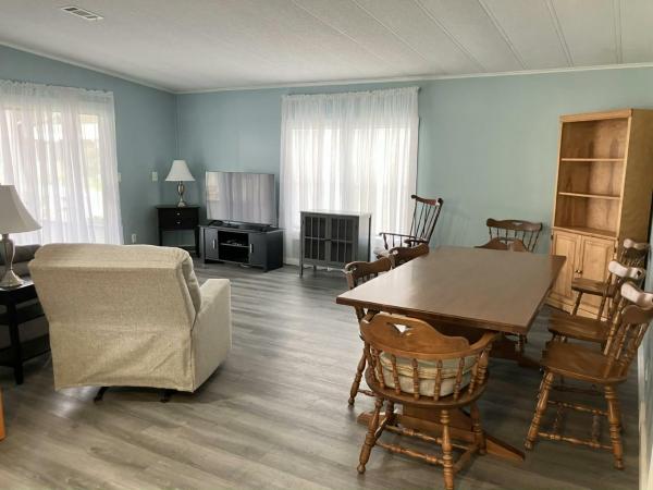 1986 BARR Manufactured Home