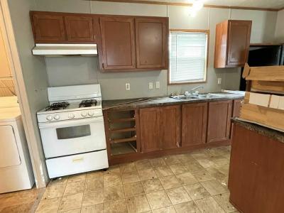 Photo 4 of 14 of home located at 477 Linda Lane Lynwood, IL 60411