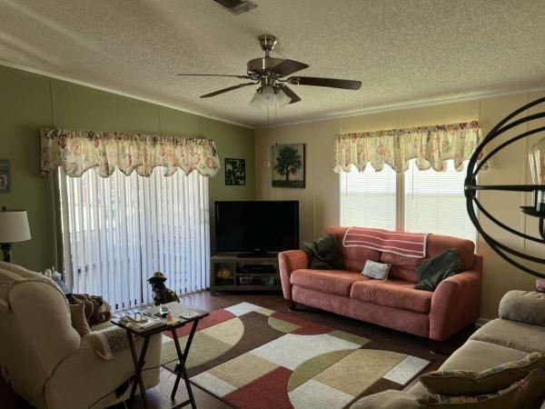 1989 3244G Fleetwood Manufactured Home