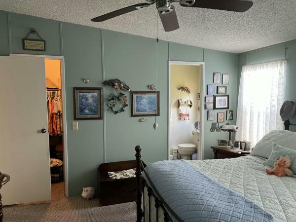 1989 3244G Fleetwood Manufactured Home