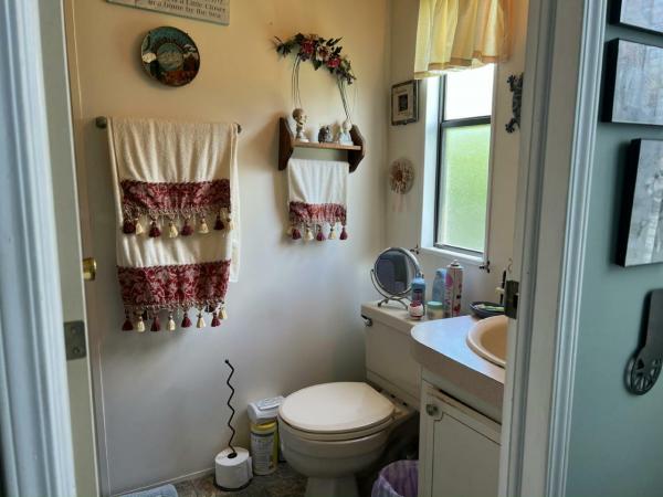 1989 3244G Fleetwood Manufactured Home