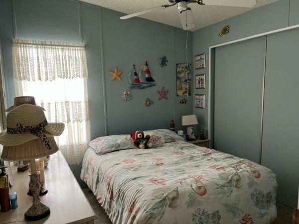1989 3244G Fleetwood Manufactured Home