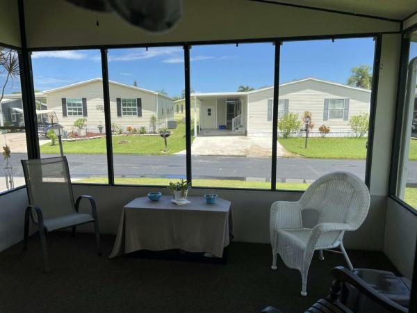 1989 3244G Fleetwood Manufactured Home