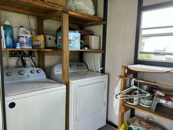 1989 3244G Fleetwood Manufactured Home