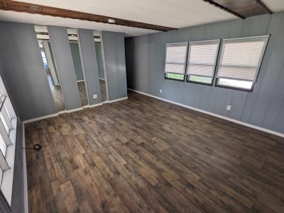 Photo 2 of 21 of home located at 304 Country Elms Est. Galesburg, IL 61401
