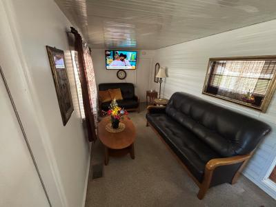 Photo 4 of 14 of home located at 37511 Arch Lane Zephyrhills, FL 33541