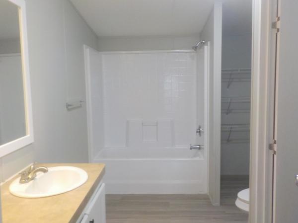 2006 Clayton Mobile Home