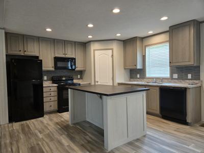 Mobile Home at 43 Eagle Dr Elsmere, KY 41018