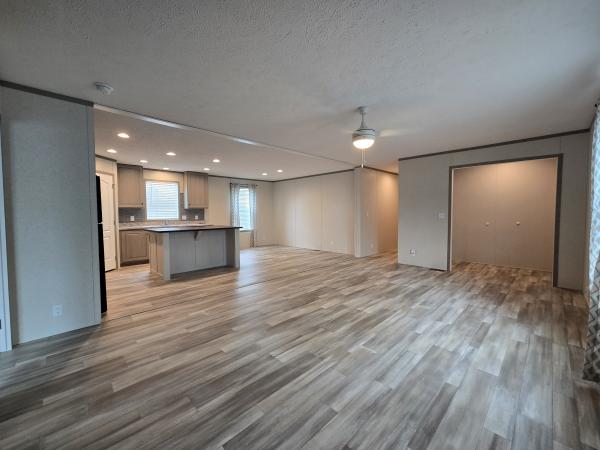 2024 95PLH28604DH24  Home